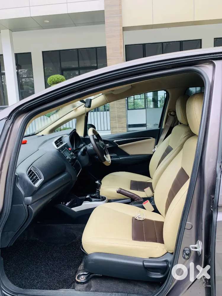 Honda Jazz 2016 Diesel V Mt Top Model Well Maintained First Owner