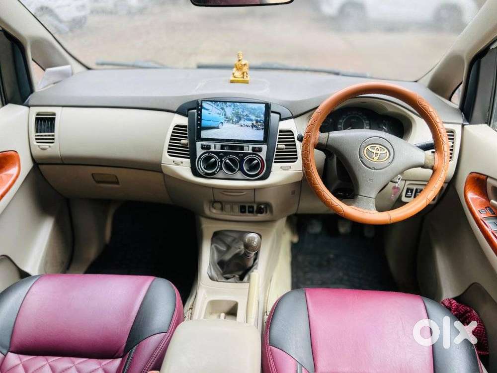 Toyota Innova 2.5 G (diesel) 8 Seater, 2010, Diesel