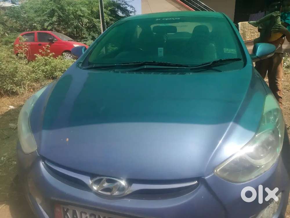 Hyundai Elantra 2012