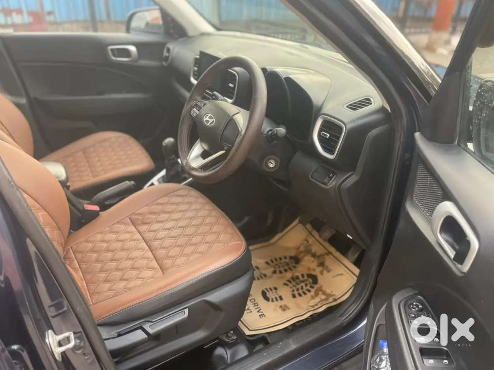 Hyundai Venue 2021 S+ Petrol  Single Owner