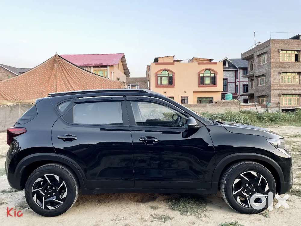 Kia Sonet 2025 Petrol 13700 Km Driven