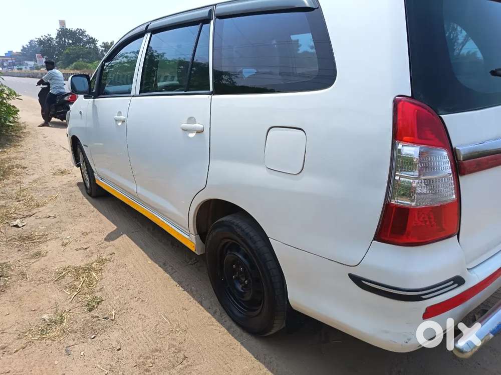 Toyota Innova, 2.5 G, Diesel , T ' Board Car
