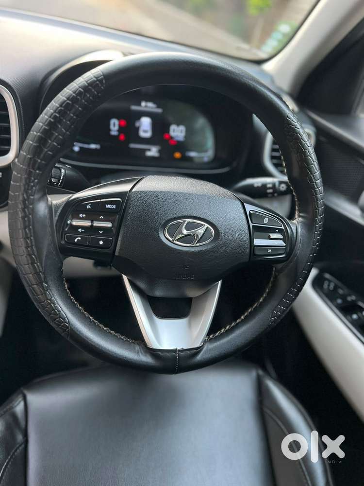Hyundai Venue 1.2 S (o), 2022, Petrol
