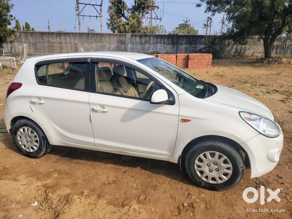 Hyundai I20 2010 Cng & Hybrids Good Condition