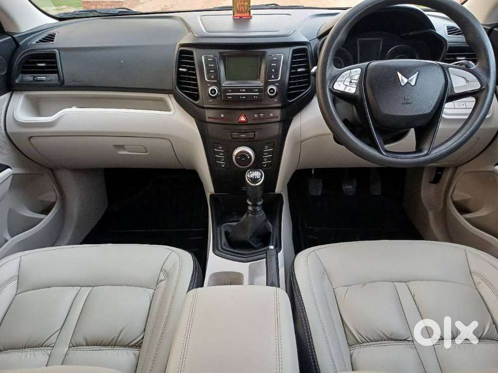 Mahindra Xuv300 W6 Amt Diesel, 2023, Diesel