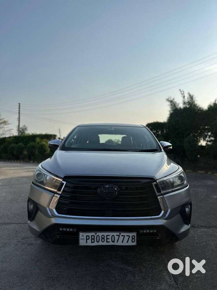 Toyota Innova Crysta 2.4 G Mt 7 Str, 2017, Diesel