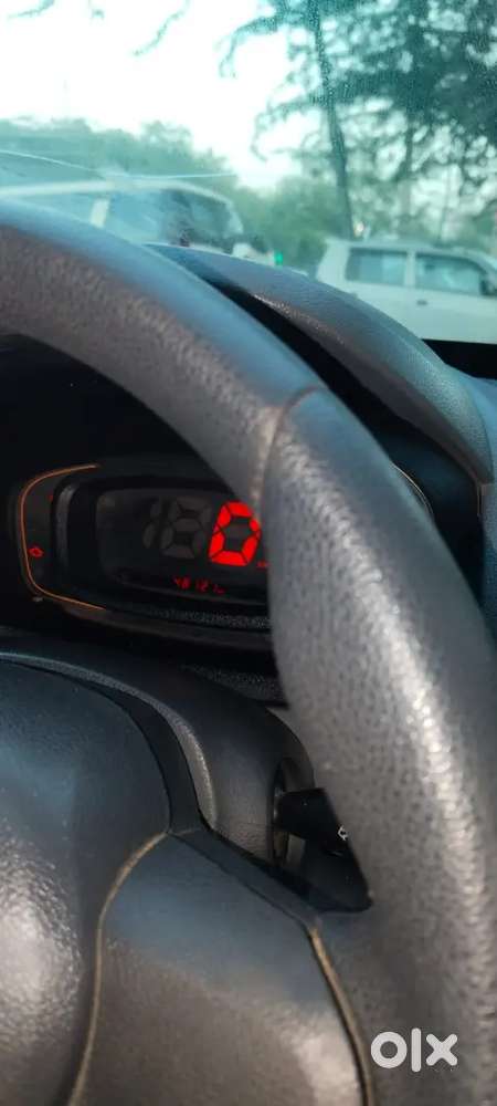 Kwid 2015 December 1st Owner 48000 Running Status Patrol