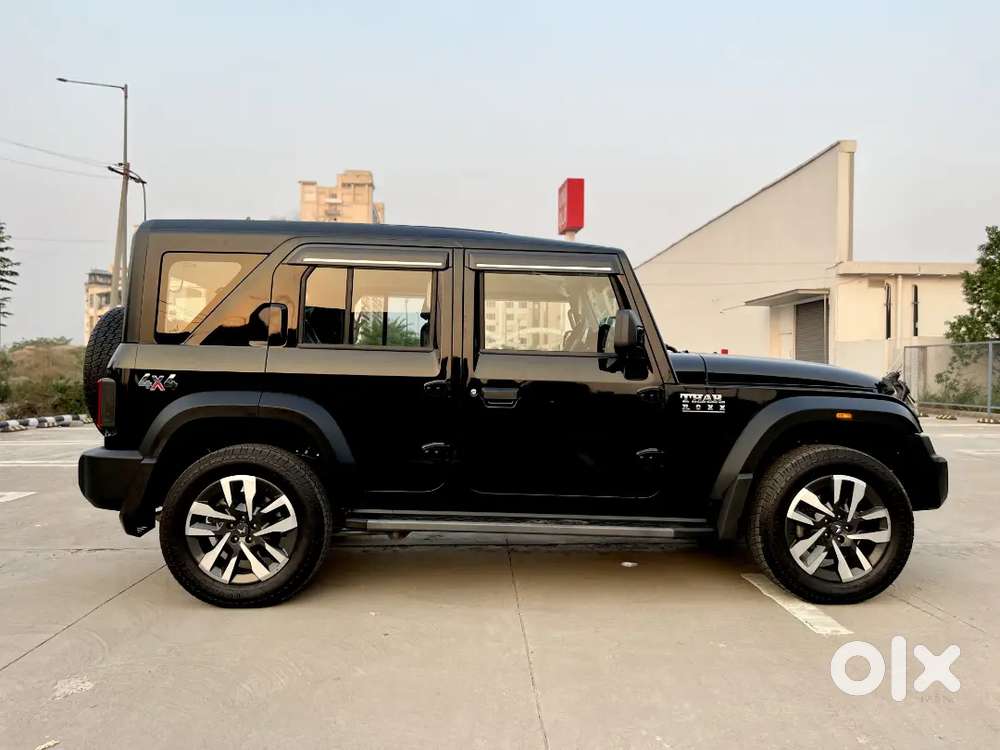 Mahindrathar Roxx Ax7l 4x4 Diesel Automatic . Top Model Car