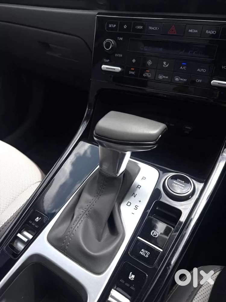 Hyundai Creta Sx (o) 1.5 Petrol Cvt, 2025, Petrol