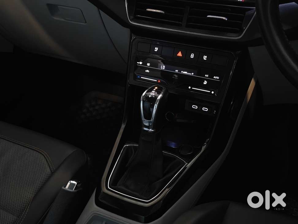 Skoda Kushaq 1.0 Tsi Style At, 2022, Petrol