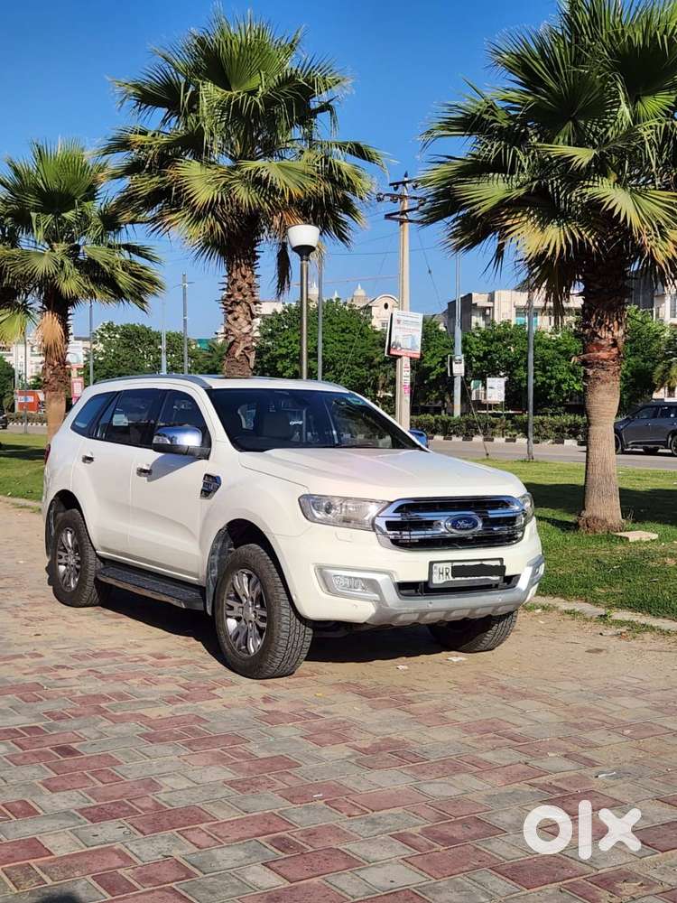 Ford Endeavour Titanium 4x4 At