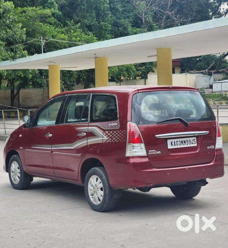 Toyota Innova 2.5 G (diesel) 8 Seater Bs Iv, 2010, Diesel