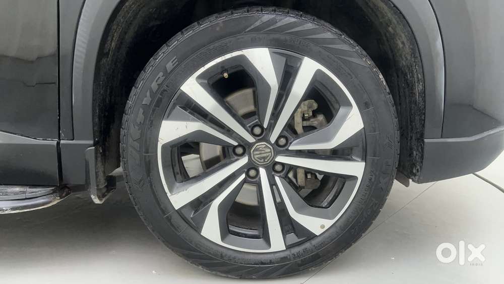 Mg Hector Plus 7 Select Pro 6mt, 2024, Petrol