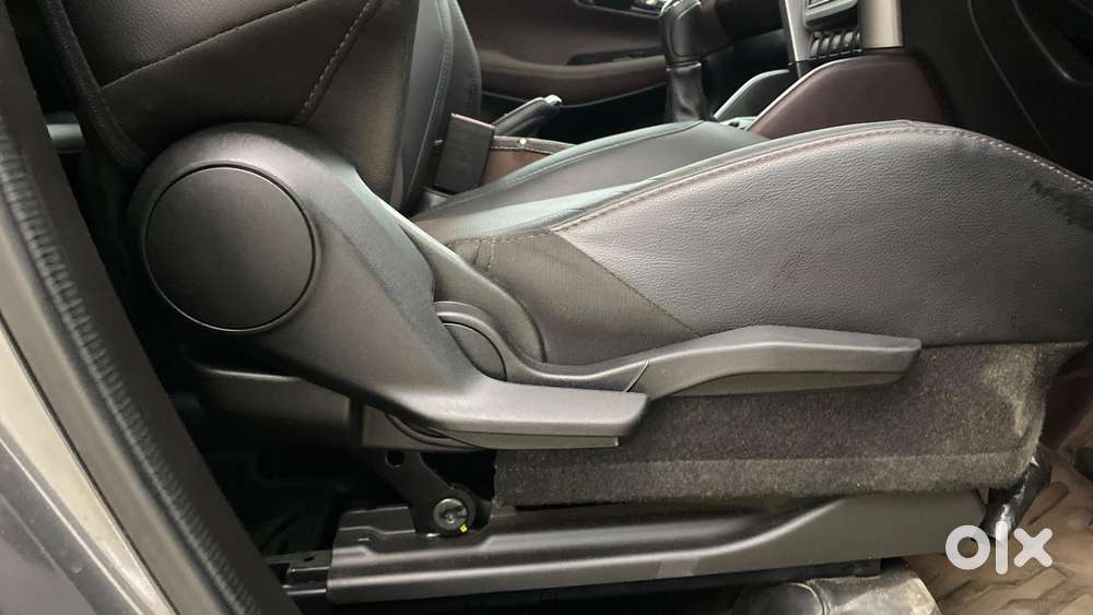 Maruti Suzuki Grand Vitara Alpha Smart Hybrid, 2022, Petrol