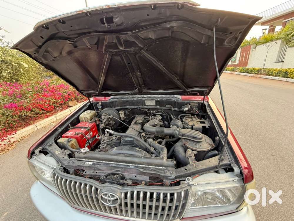 Toyota Qualis 2004