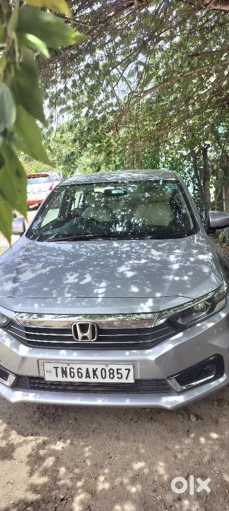 Honda Amaze Vx Petrol Top End With Led Projector Lamp