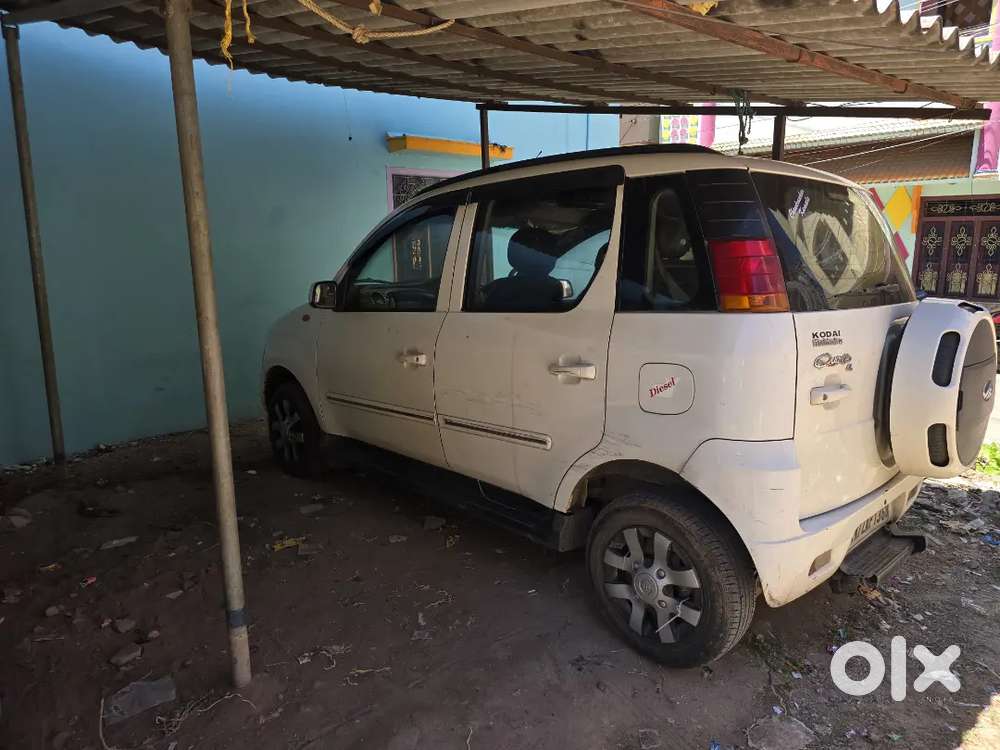 Mahindra Quanto C6 (7 -seater)