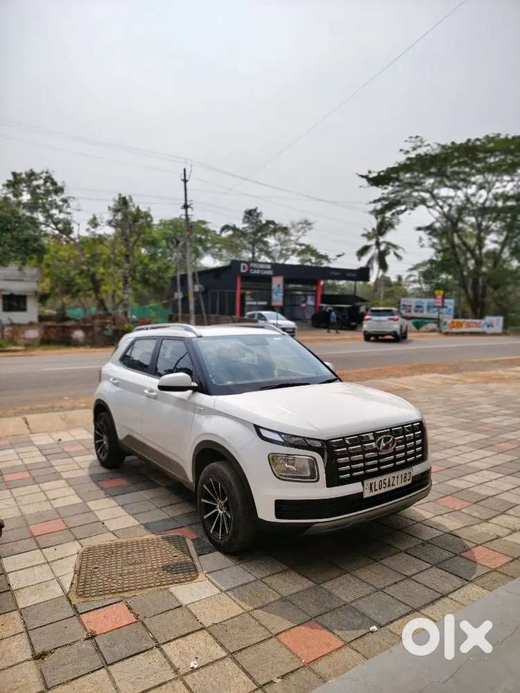 Hyundai Venue 2022 Urgent Sale Negotiable Price Neat Condition