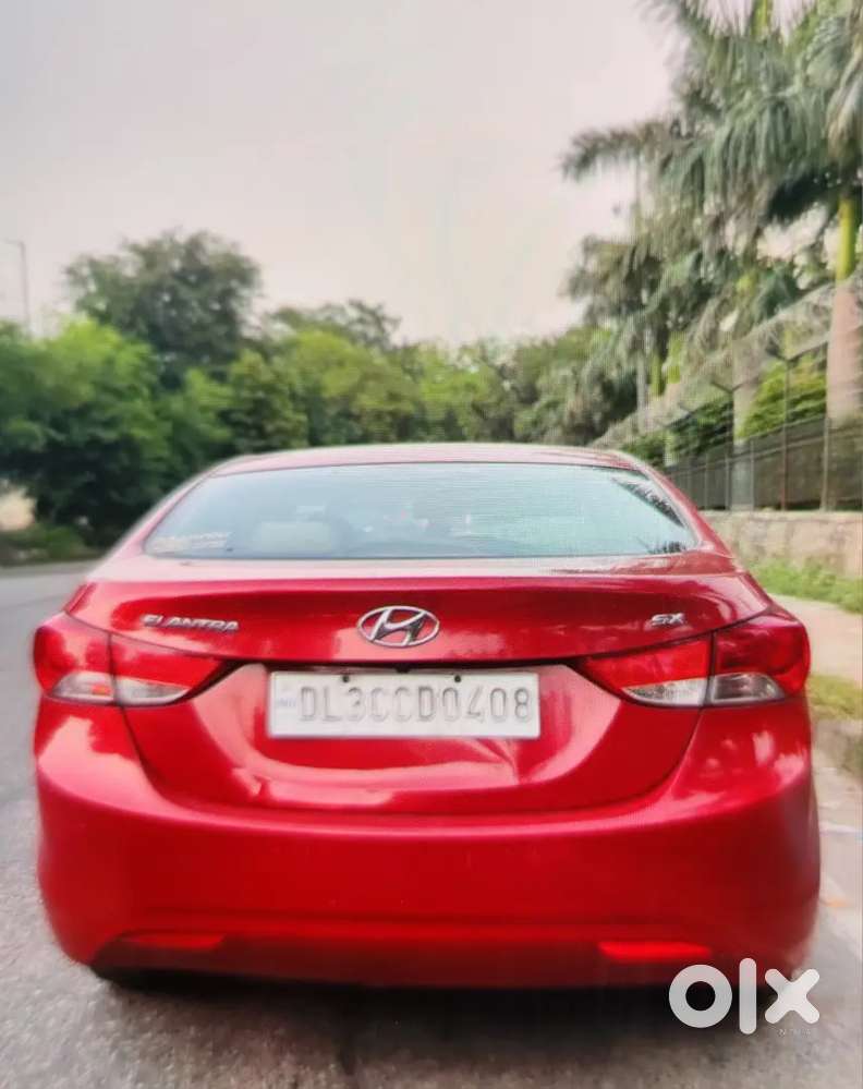 Hyundai Elantra 2014 Petrol 85000 Km Driven