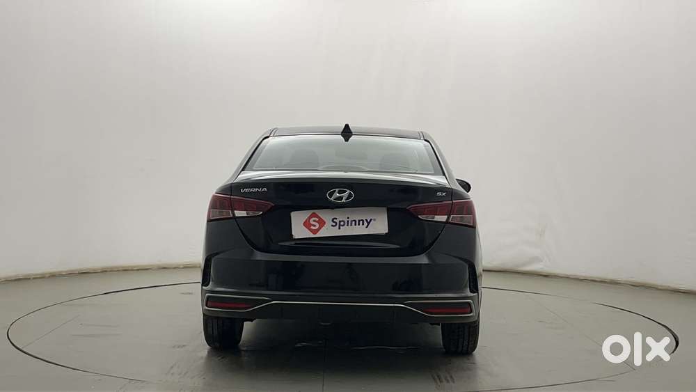 Hyundai Verna 1.5 Sx Ivt, 2022, Petrol