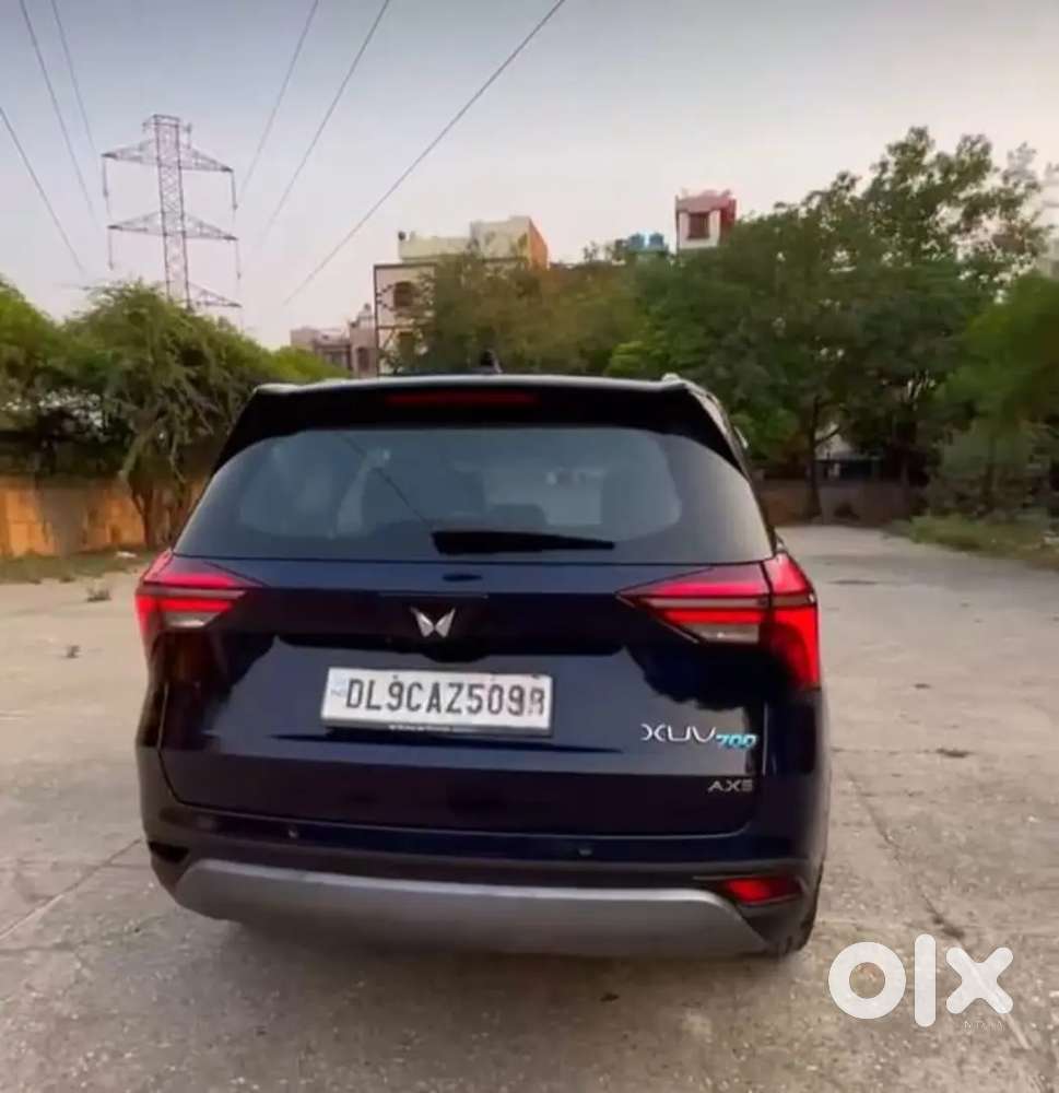 Brand New Mahindra Xuv 2026 Automatic Ax5 7 Seater Black Color
