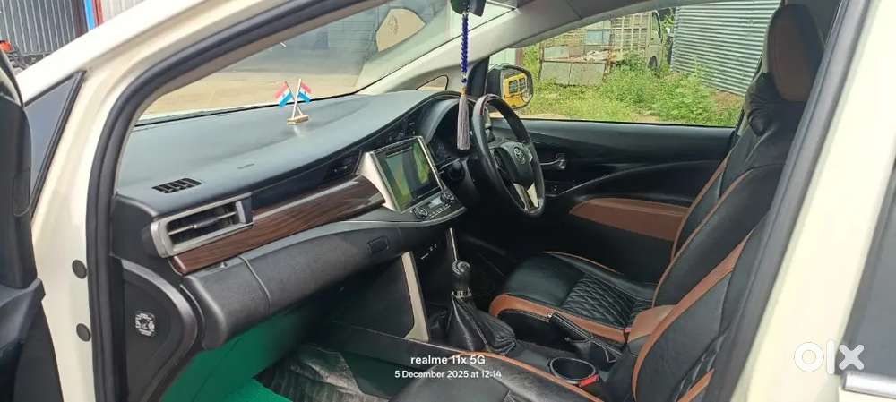 Toyota Innova Crysta 2016
