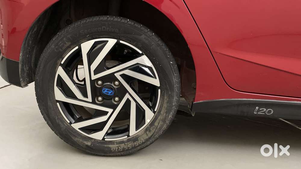 Hyundai New I20 1.2 Asta (o) Ivt, 2024, Petrol