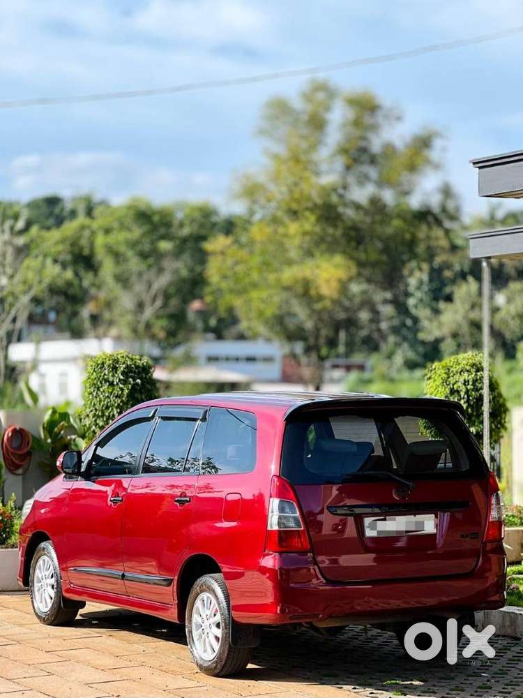 Toyota Innova 2.5 V 8 Str, 2012, Diesel
