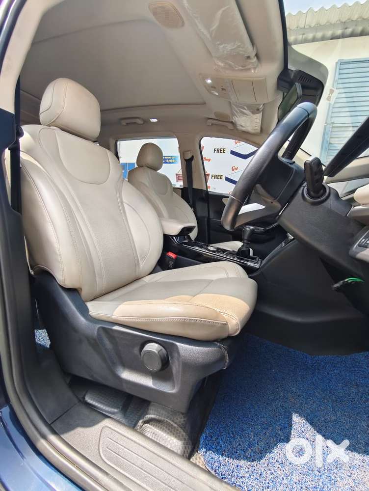 Mahindra Xuv700 Ax7 Luxury Pack Awd, 2022, Diesel