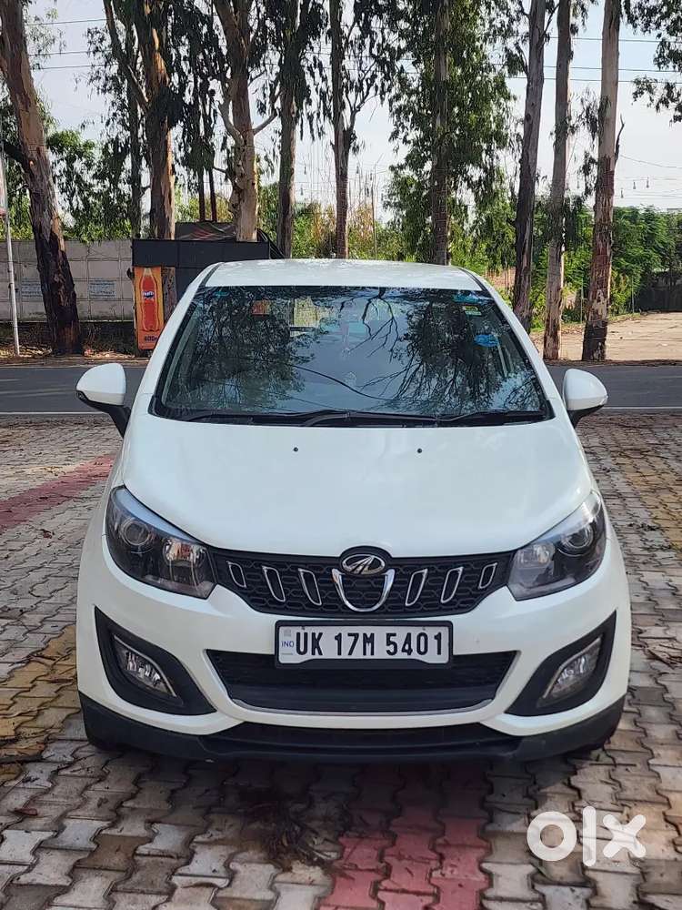 Mahindra Marazzo M6 1st Owner  Full Insurance Dono Chabi