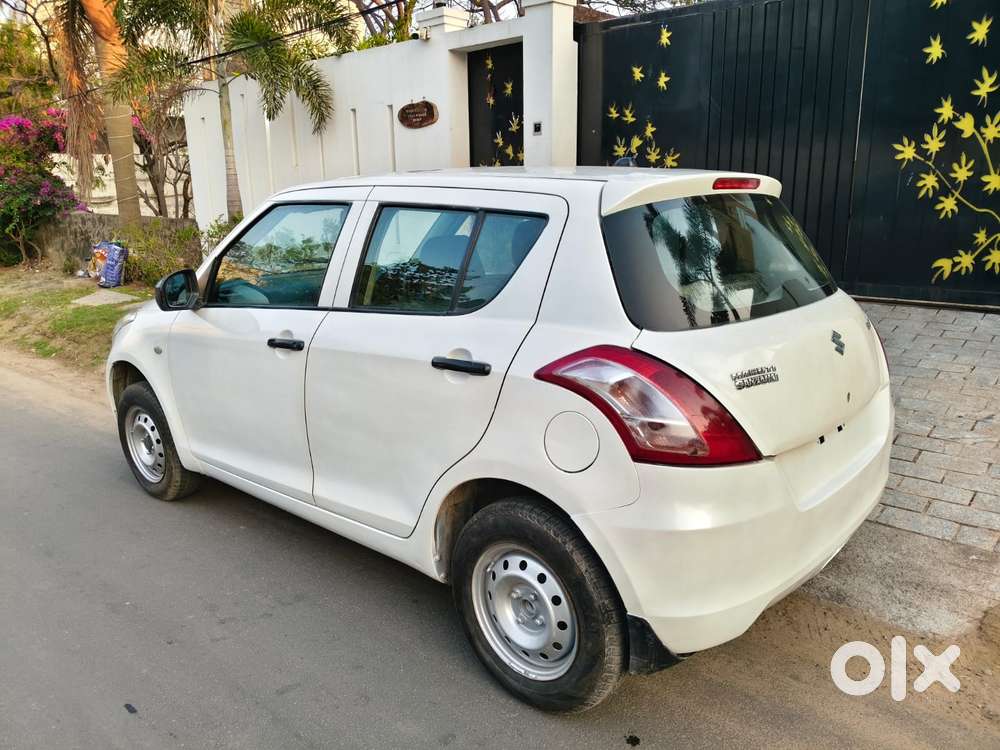 Maruti Suzuki Swift 2011-2014 Lxi, 2012, Petrol