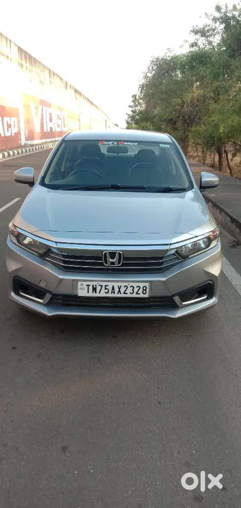Honda Amaze 2023 Petrol 33650 Km Driven, Spare Wheel No, Insurance No