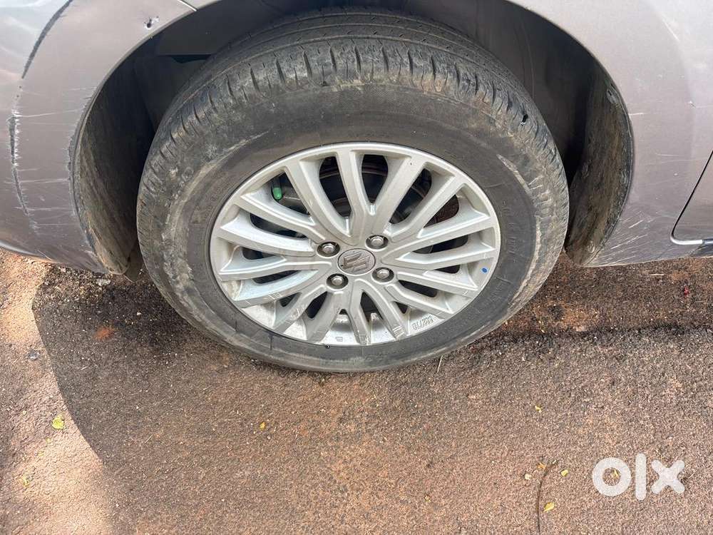 Swift Dzire 2023 Zxi+ Mt Petrol Year