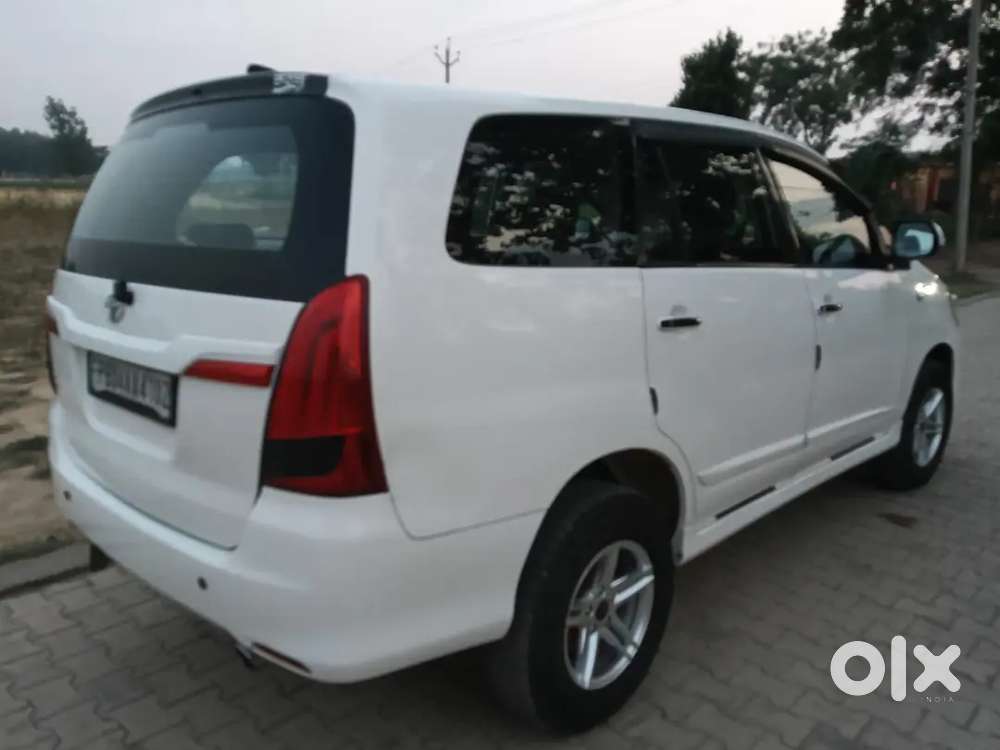 Toyota Innova 2.0 Gx 2015