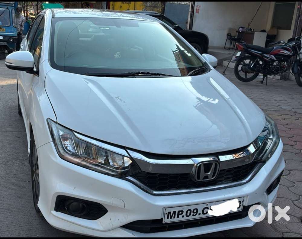 Honda City V Mt Sunroof, 2017, Diesel