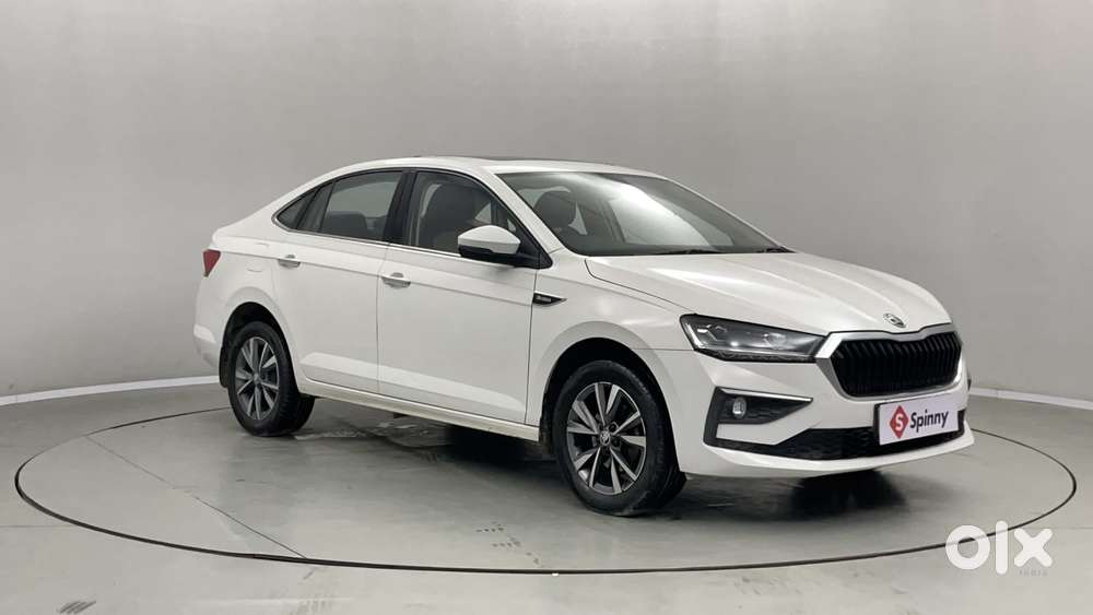 Skoda Slavia Style 1.0l Tsi Mt, 2022, Petrol