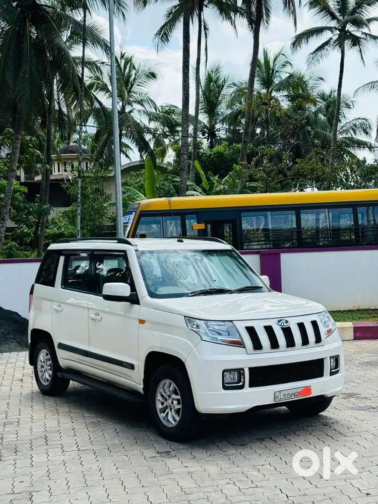 Mahindra Tuv 300 2017
