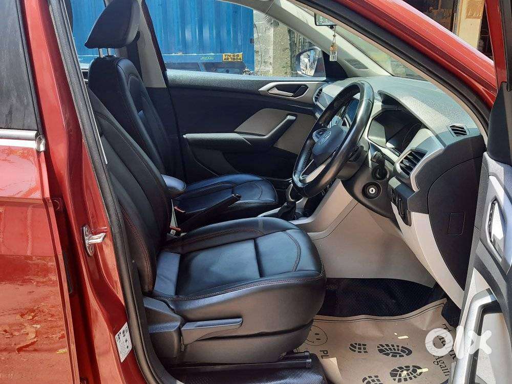 Volkswagen Taigun 1.0 Tsi Highline At, 2022, Petrol