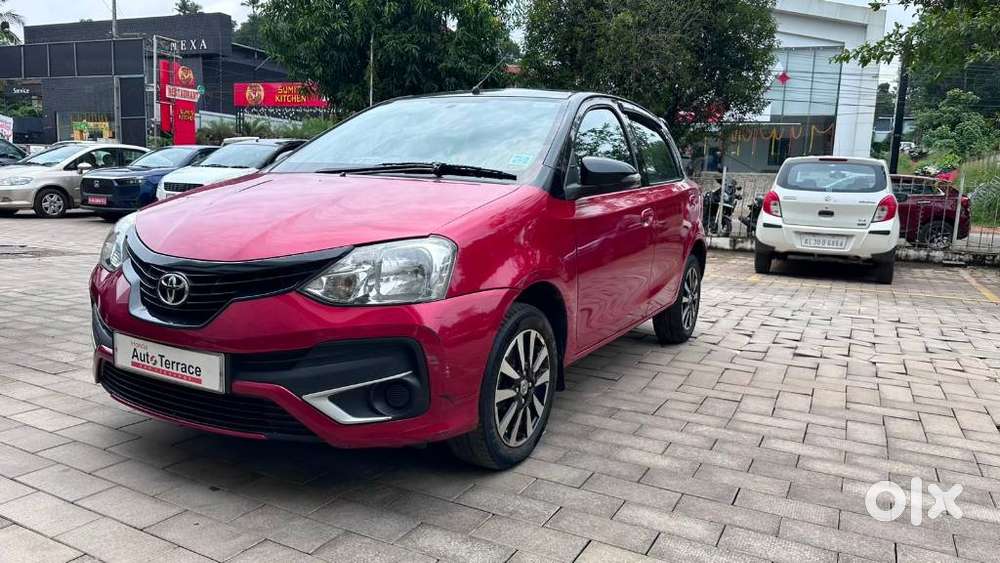 Toyota Etios Liva V Dual Tone, 2019, Petrol