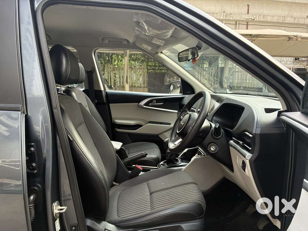 Kia Carens 1.4 Prestige 7 Str, 2022, Petrol
