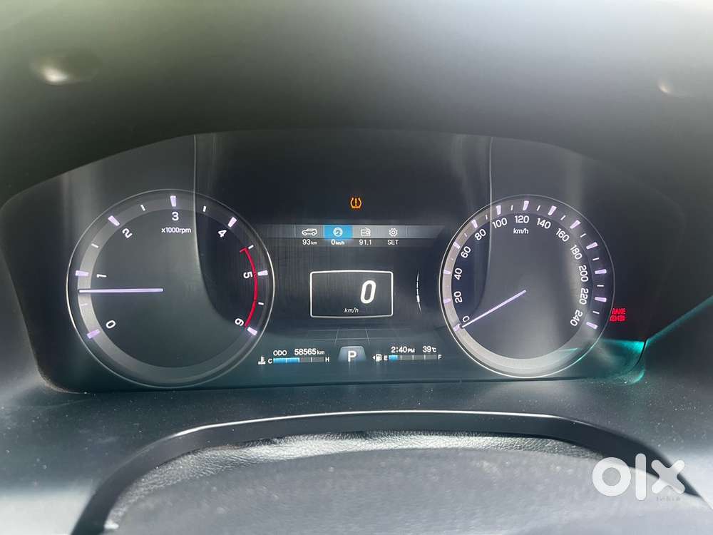 Mahindra Alturas G4 Diesel 2018