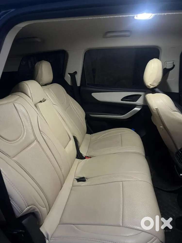 Mahindra Xuv700 2023 Diesel 72000 Km Driven