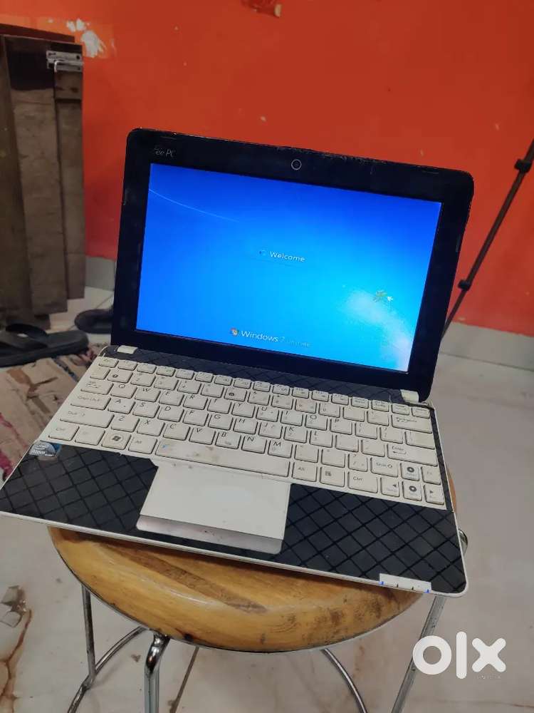 All working kondisan onli kiybord band hai baki sab acha hai urgent