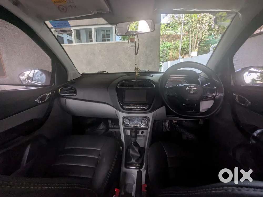Tata Tiago 2020(september)petrol Full Option(xz+) Daytona Grey