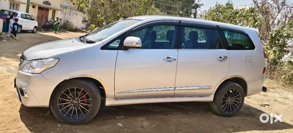 Toyota Innova 2014 Diesel Well Maintained