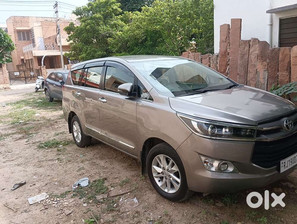Toyota Innova Crysta Diesel 2.4 V 8 Str 2020