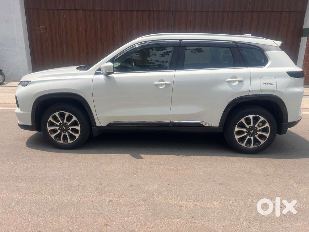 Maruti Suzuki Grand Vitara 1.5 Alpha Plus Intelligent Hybrid Ecvt, 2..