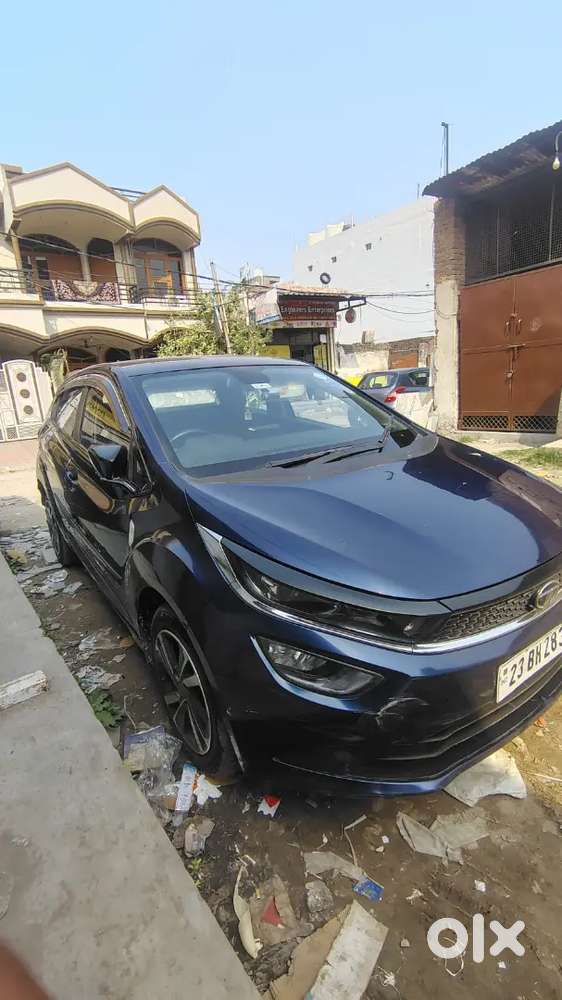 Top Model Tata Altroz Xz(os) 2023 Cng  73000 Km Driven