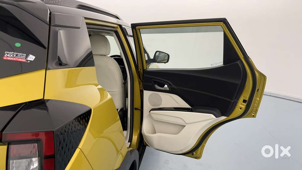 Mahindra Xuv 3xo Ax7l 1.2 Petrol At (pg), 2024, Petrol