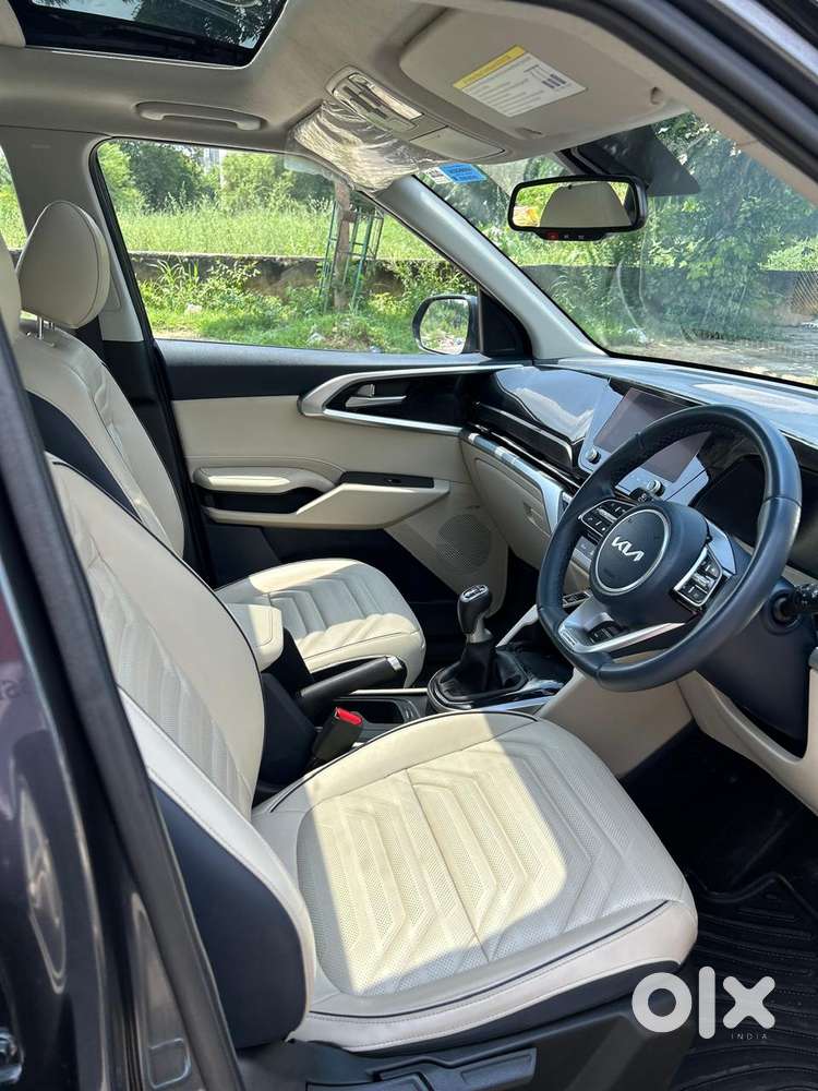 Kia Carens Luxury 1.5 Diesel Imt 7 Str, 2023, Petrol